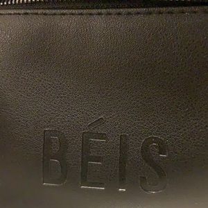 Beis Weekender Bag Black - by Shay Mitchell